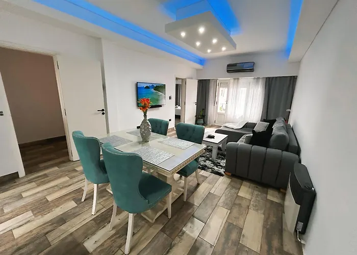 Casa Completa Con Balcon Y Patio Privado