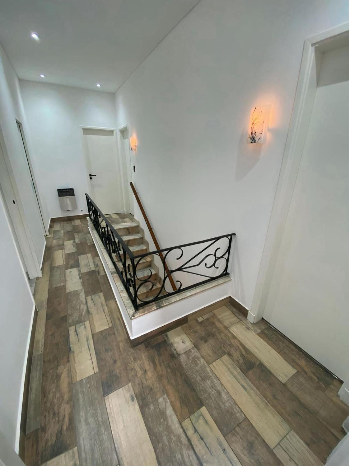 Casa Completa Con Balcon Y Patio Privado Сasa de vacaciones Lanus