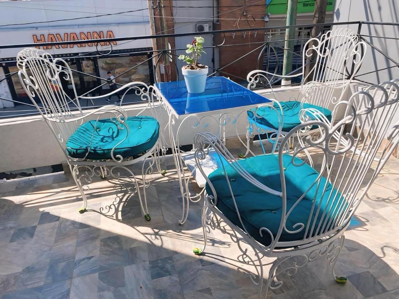 Casa Completa Con Balcon Y Patio Privado