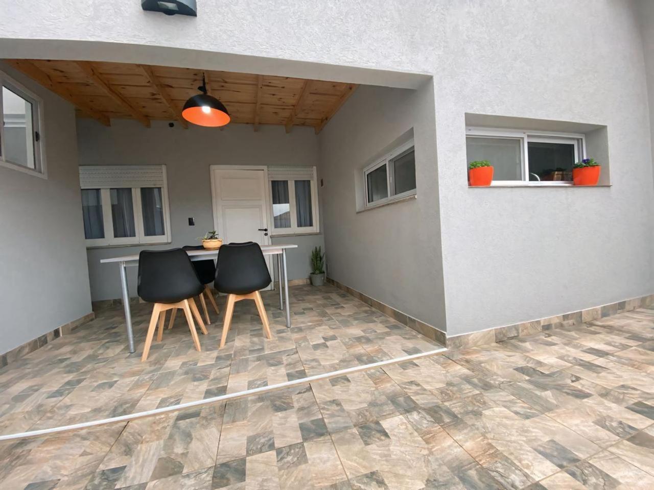 Casa Completa Con Balcon Y Patio Privado Holiday home *